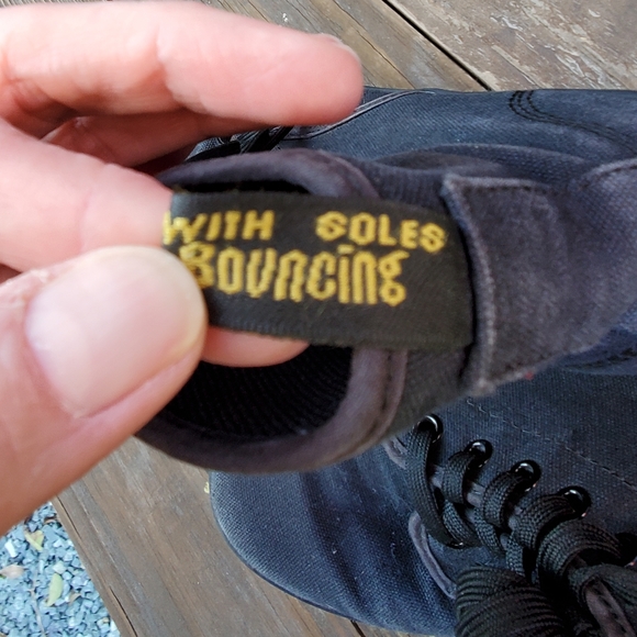 Dr. Martens Shoreditch Ladies Size 6 US.   7 hole canvas hi-tops. Black. GPWC. - Picture 7 of 14
